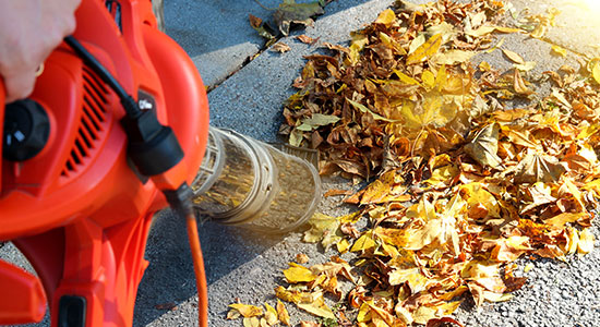 How to use your vacuum cleaner as a blower: Suck or Blow? What's Better?